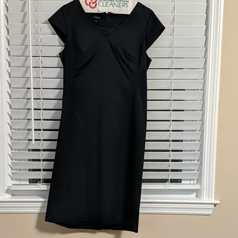 Suiting dress
